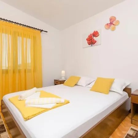 Spavalo Apartman *