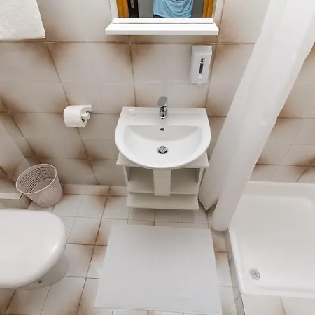 Spavalo Apartman Pag Town