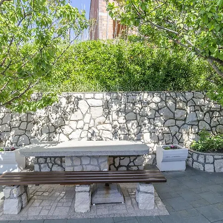 Spavalo Apartman Pag Town