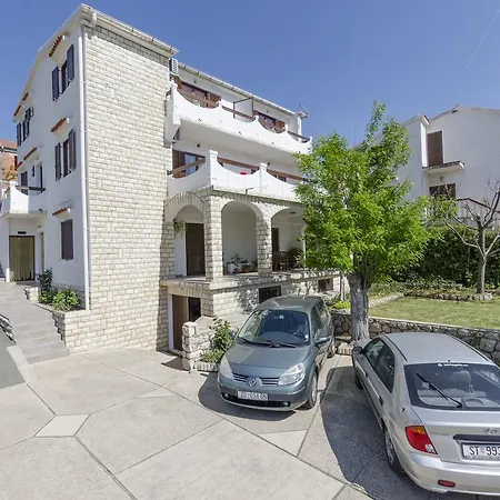 Apartment Spavalo *